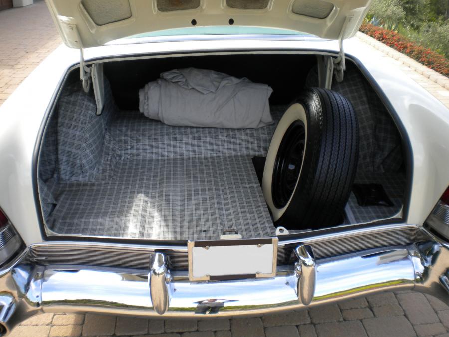  Packard Caribbean Hardtop 1956 года  (фото 4 из 13)